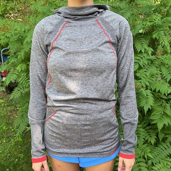 Nike Pro - Ladies, xLarge, moisture wicking hooded athletic shirt. - Picture 3 of 8